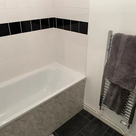 Modern Cosy Warm Home With Free Parking Chelmsford Exterior photo