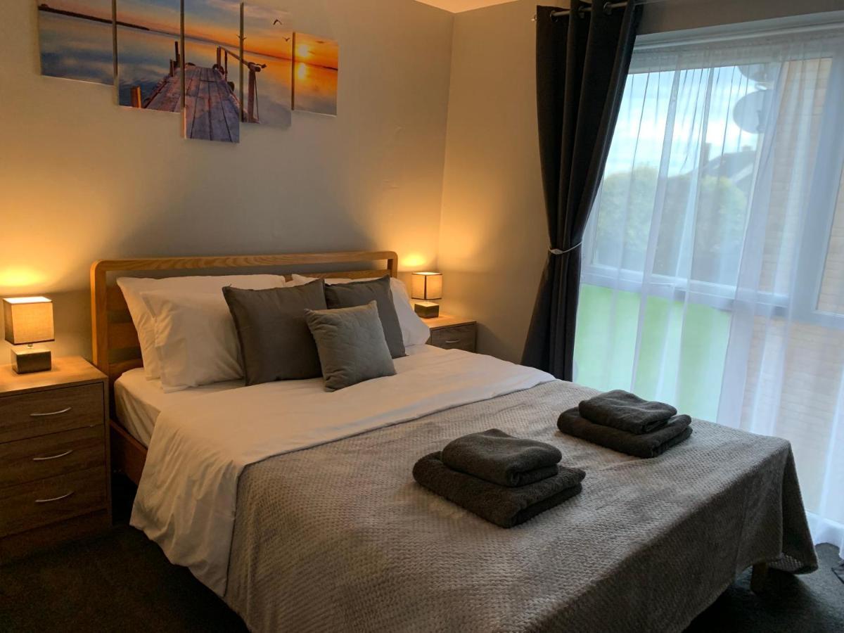 Modern Cosy Warm With Free Parking *
