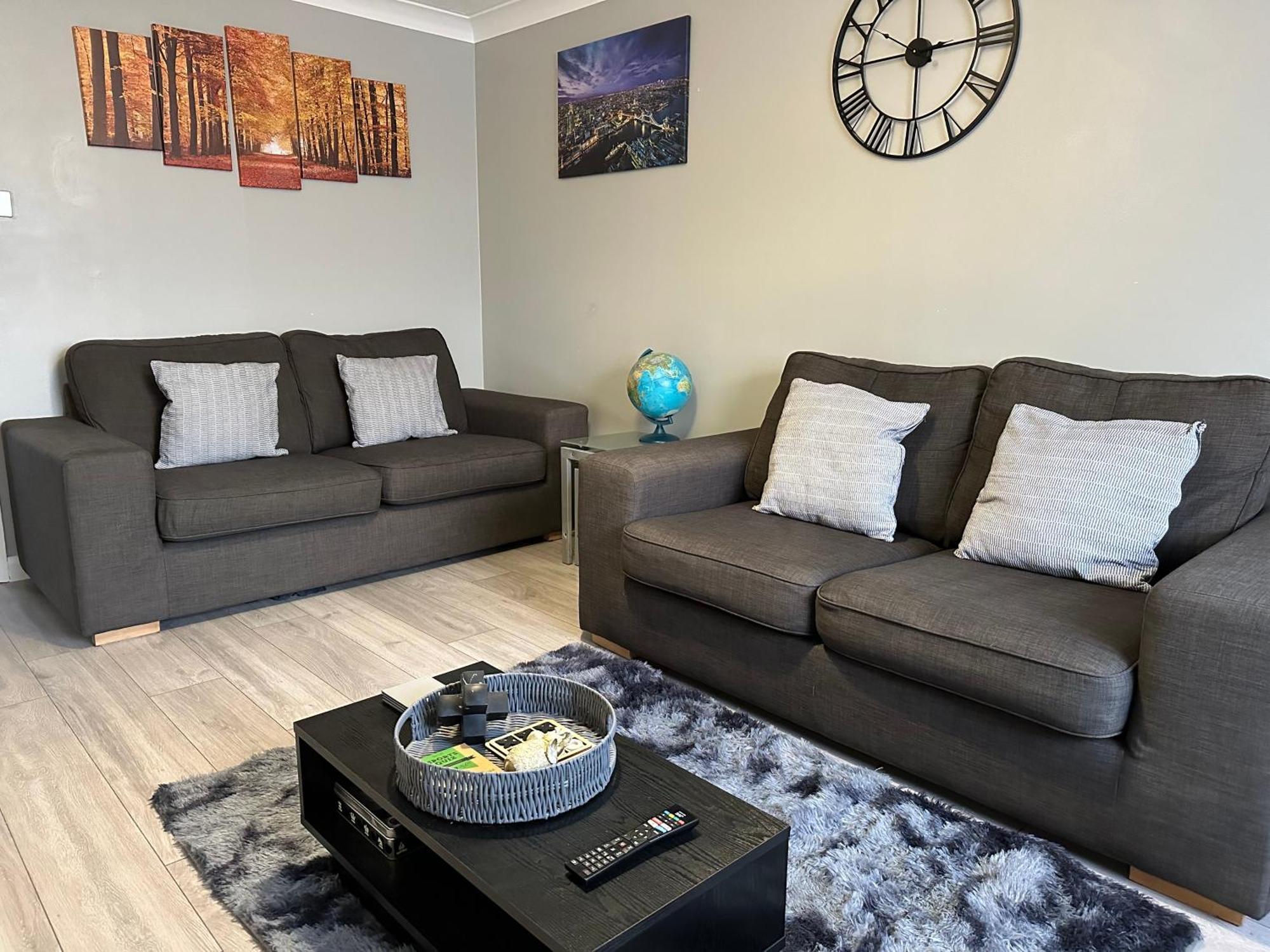 Apartment Modern Cosy Warm With Free Parking